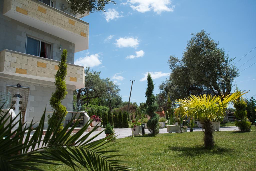Vila Florika Hotel Борш Екстер'єр фото