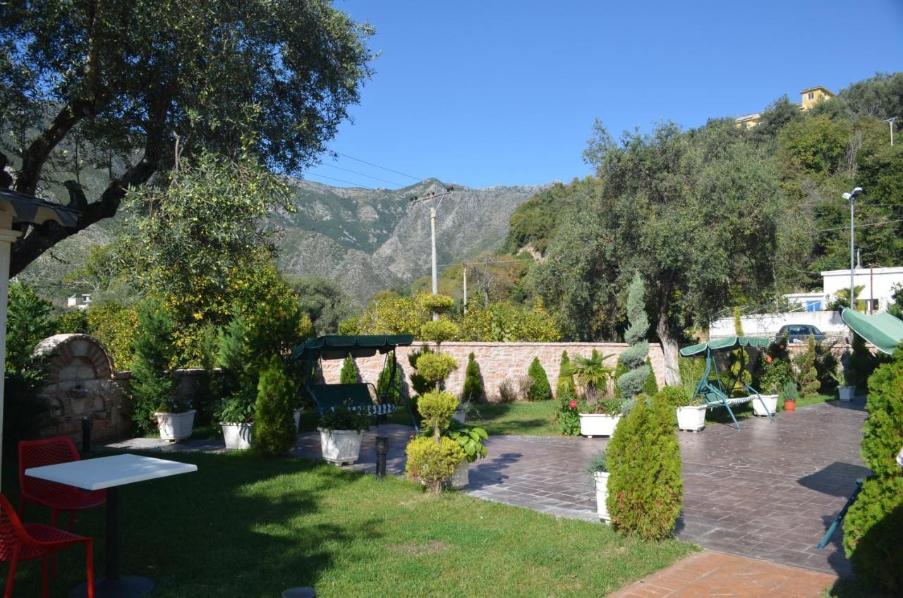 Vila Florika Hotel Борш Екстер'єр фото