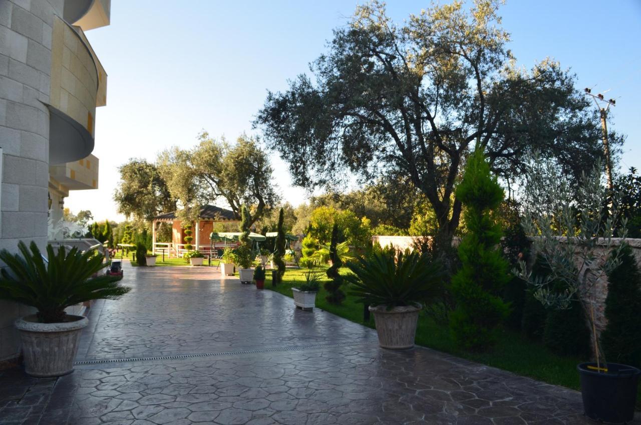 Vila Florika Hotel Борш Екстер'єр фото